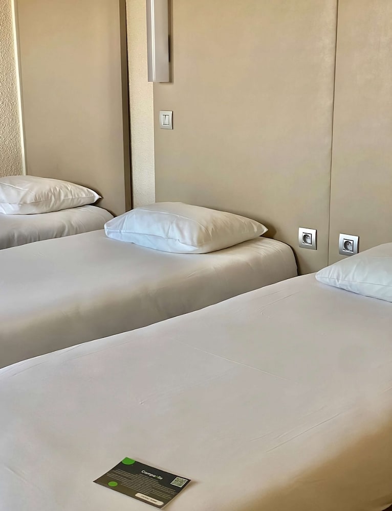 Фото Campanile Paris Est - Bobigny