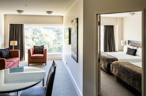 Гостиница Bolton Hotel