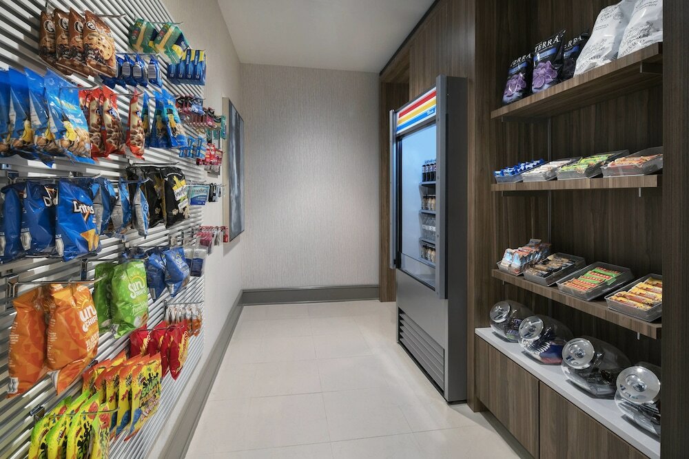 Фото Delta Hotels by Marriott Richmond Downtown