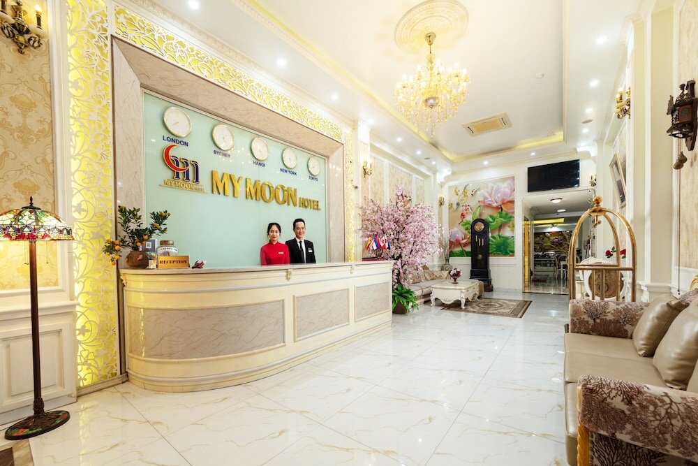 Фото My Moon Hotel