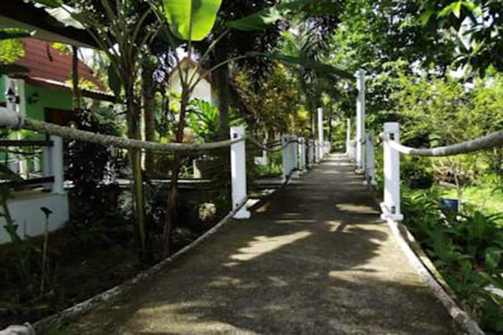 Фото Arcadian Resort