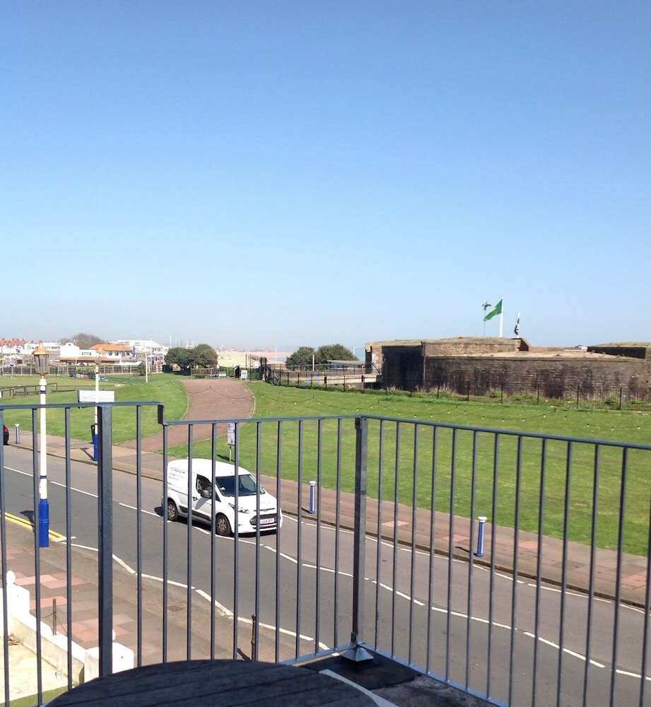 Фото By The Sea Bed and Breakfast