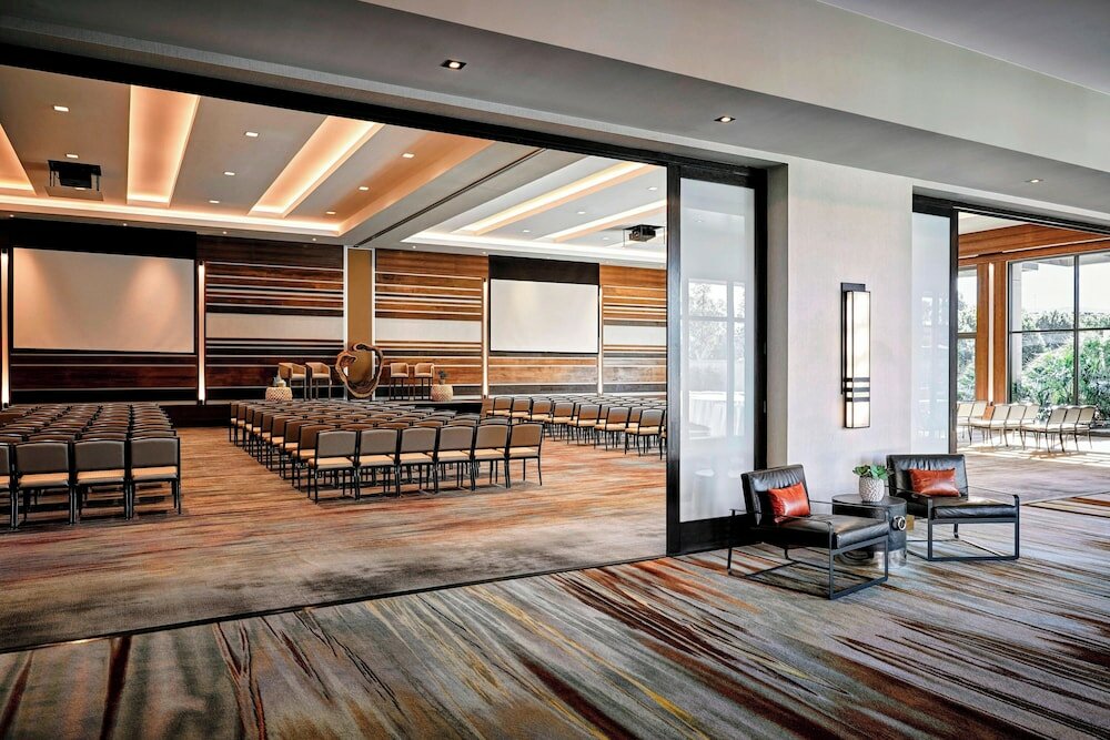 Фото Marriott Irvine Spectrum