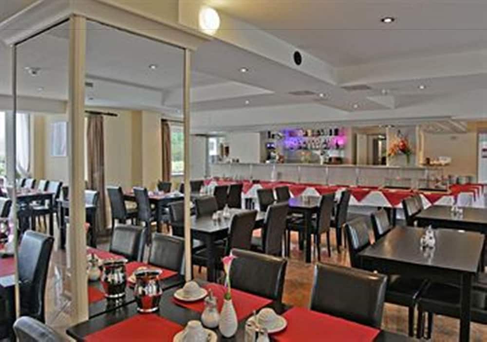 Фото Plaza Inn Hamburg Moorfleet