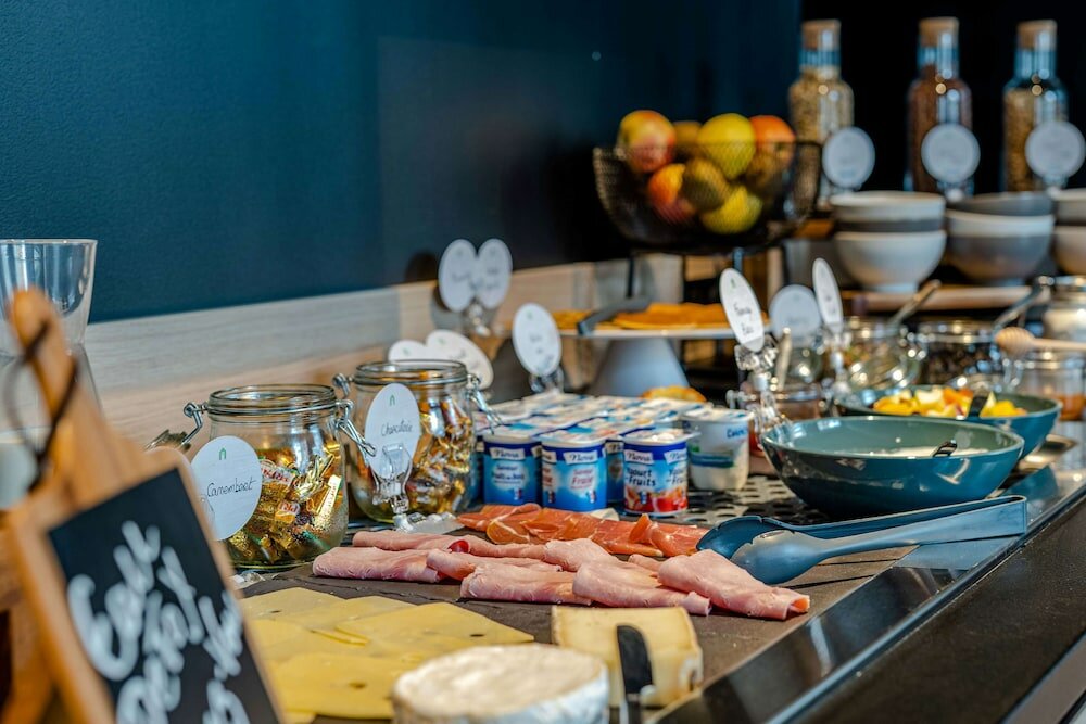 Фото Campanile Caen Centre Gare