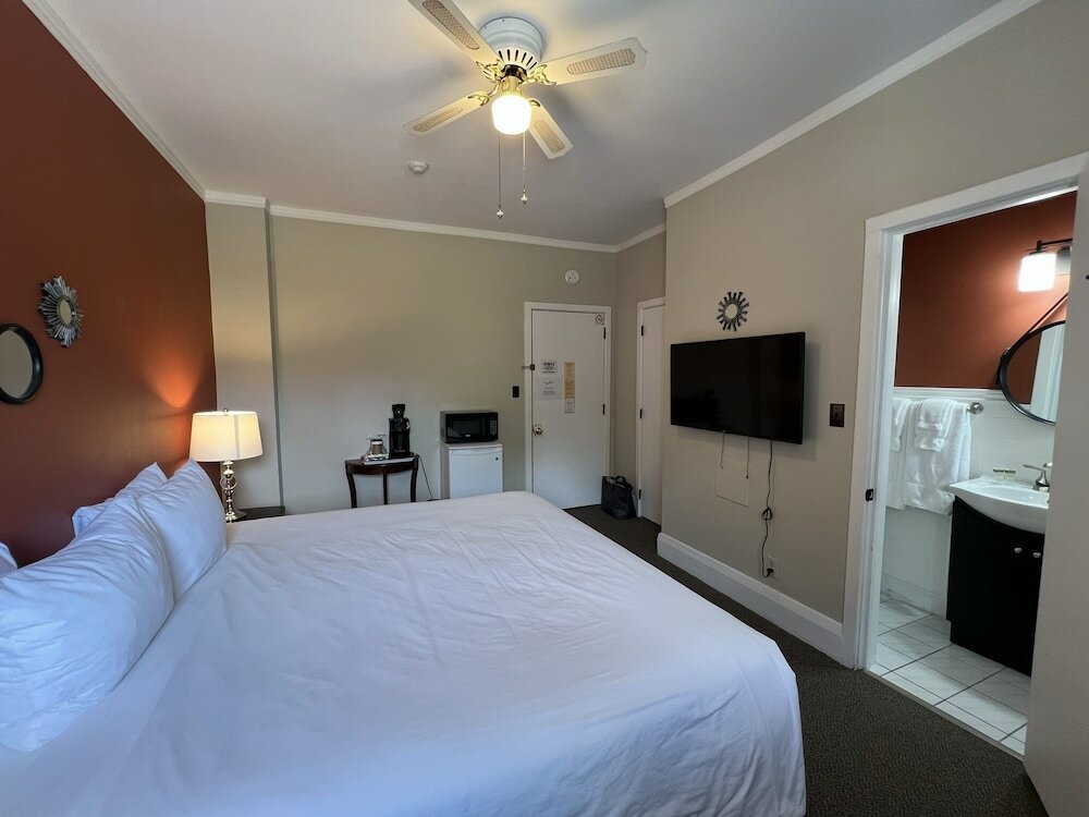 Фото Inn at the Falls