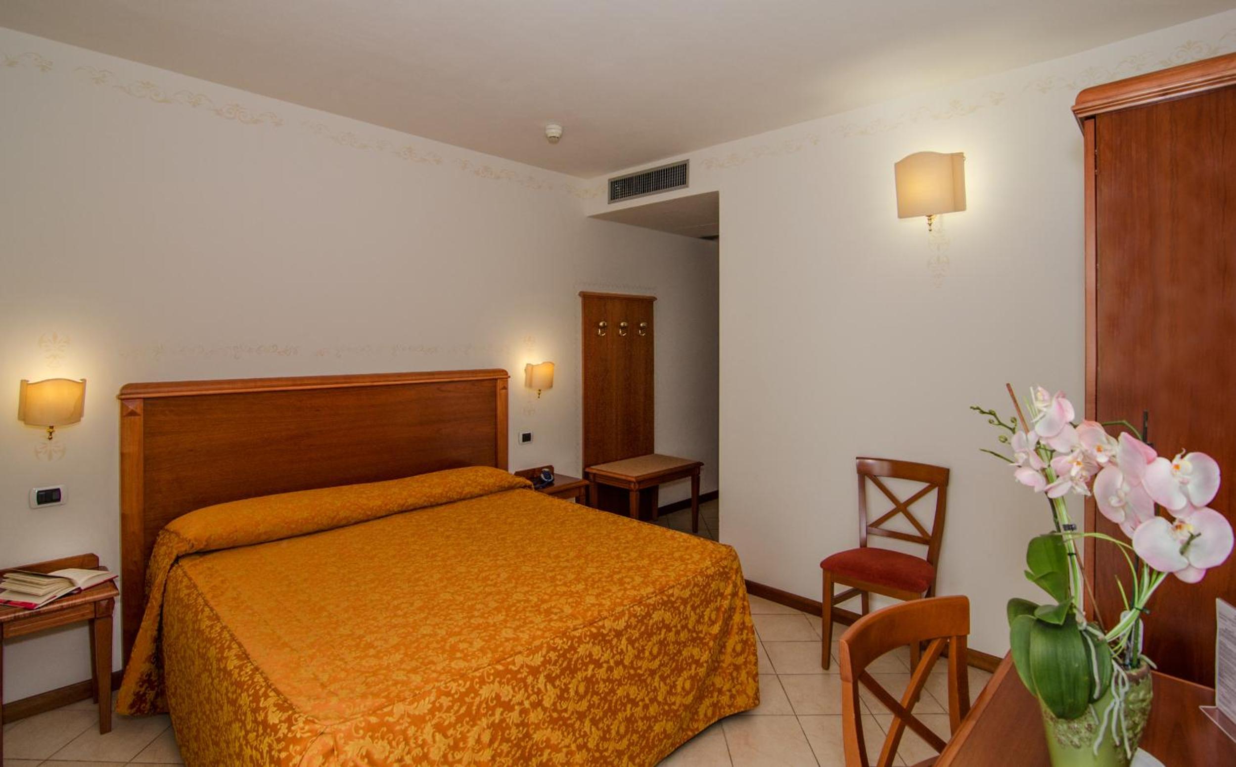 Фото Hotel Villa Ombrosa