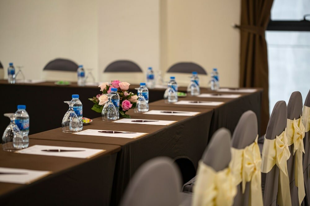 Фото Adonis Hotel