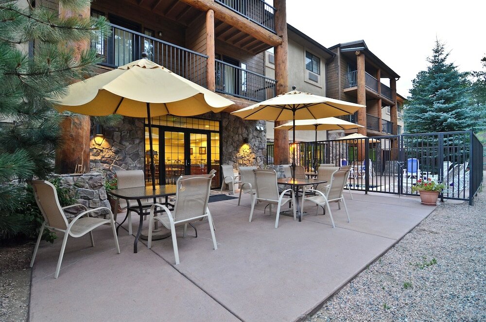 Фото Comfort Suites Golden West on Evergreen Parkway