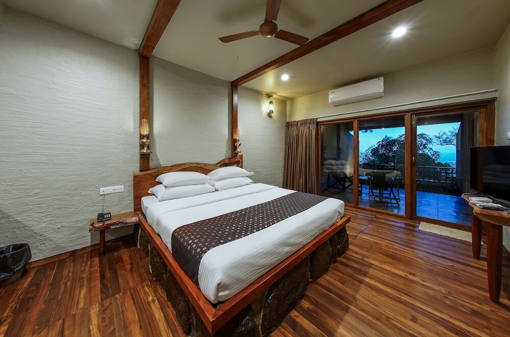 Фото Nisarg Resort