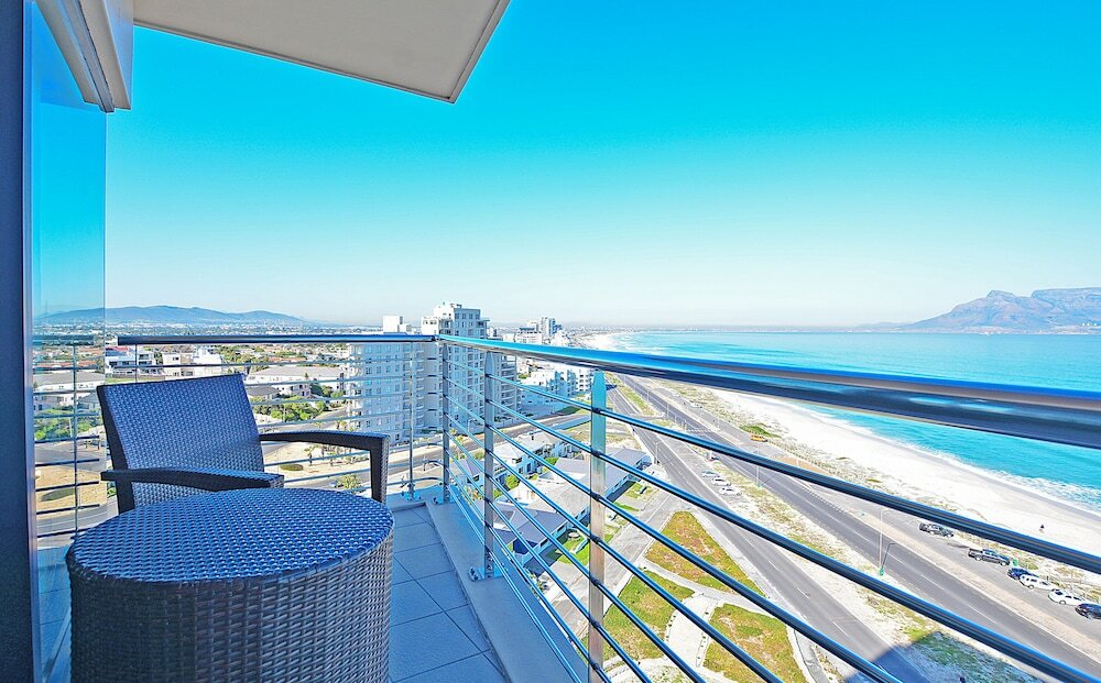 Фото Blaauwberg Beach Hotel
