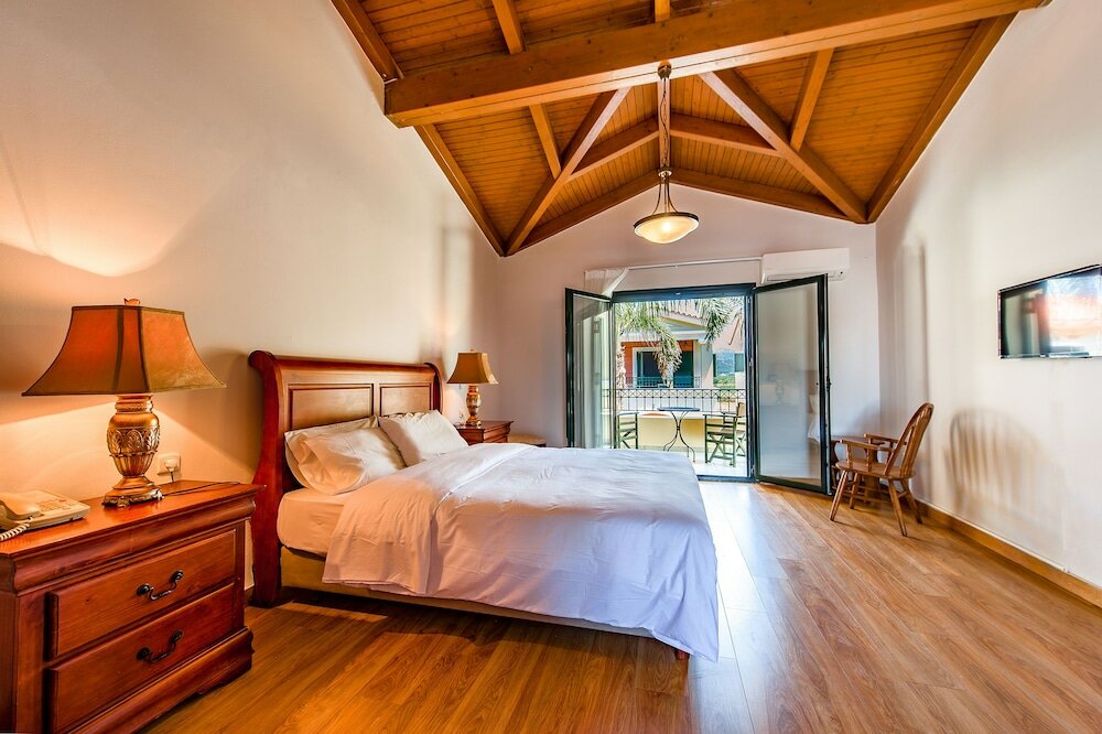 Фото Messina Resort Hotel