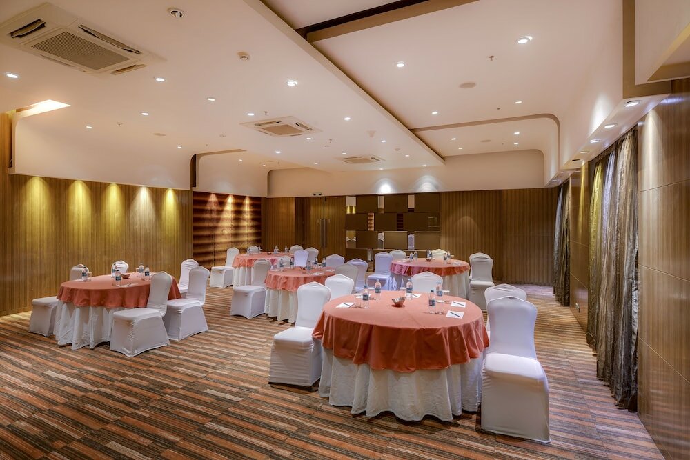 Фото The Pride Hotel