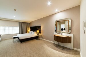 Voco Winchester Hotel & SPA by Ihg (England, Hampshire County, Winchester, Telegraph Way, SO21 1HZ), hotel