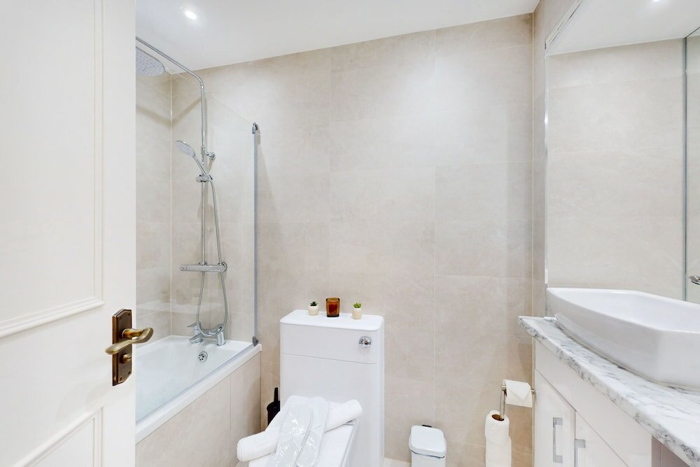 Фото Park Lane Apartments - Clarges St