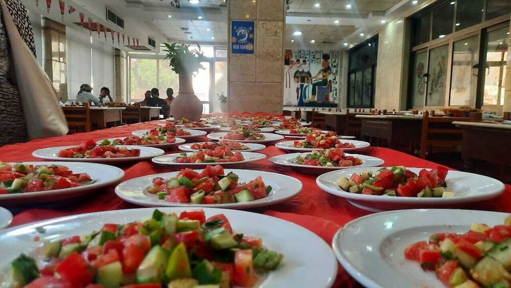 Фото Karnak Hotel