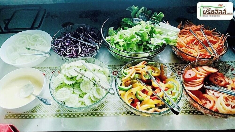 Фото Breeze Hill Hotel