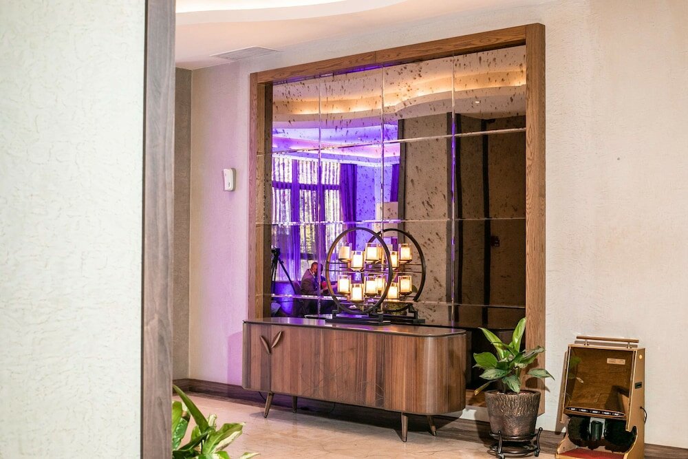 Фото Отель The Athena