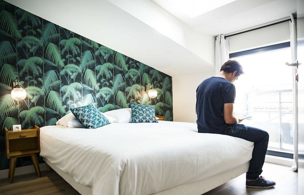 Фото Georges Hostel & Café