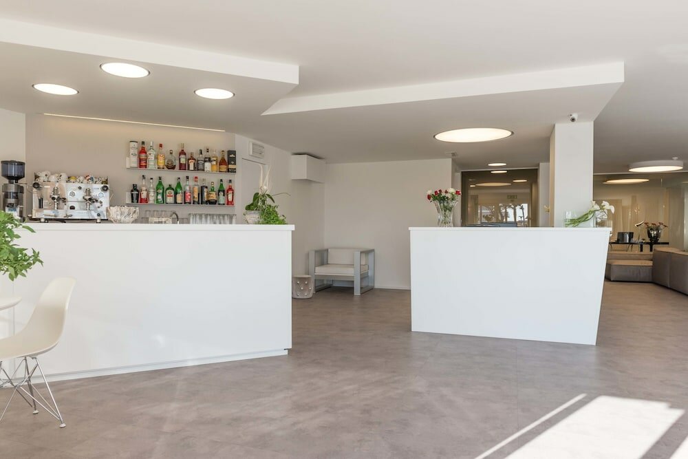 Фото Hotel Commodore