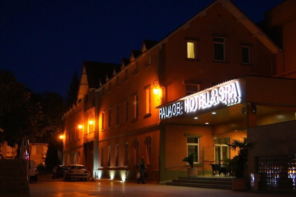 Фото отеля 1