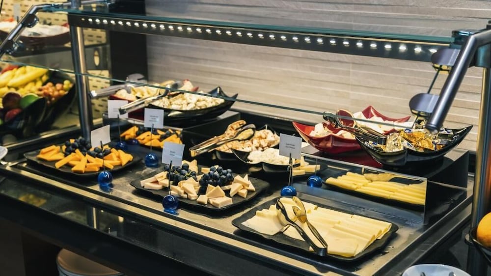 Фото Midtown Hotel