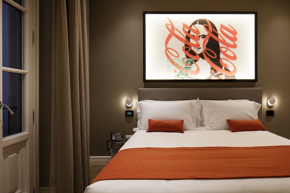 Фото The Frame Hotel