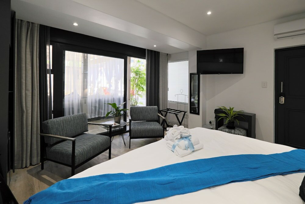 Фото Point B Guest House