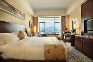 Гостиница Guilin Lijiang Waterfall Hotel