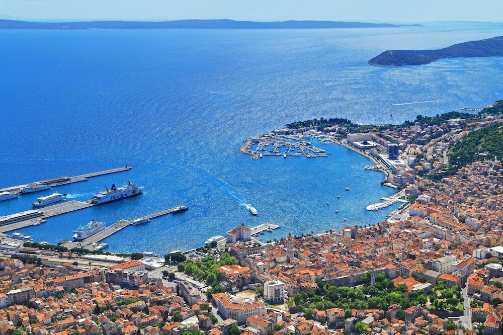 Фото La Porta Luxury Rooms