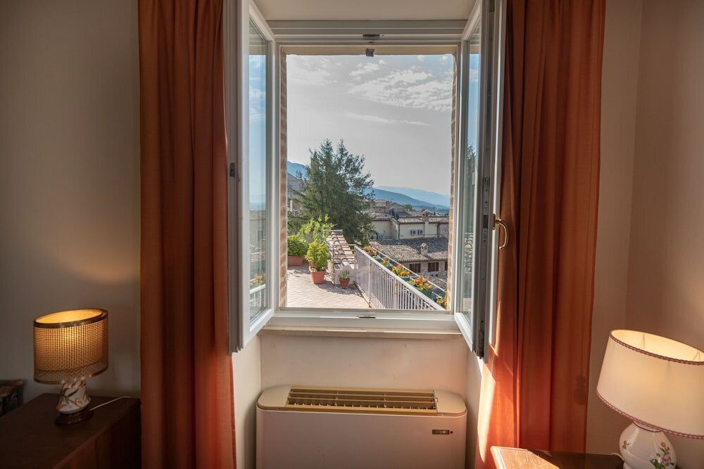 Фото Hotel Umbra