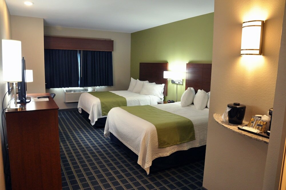 Фото Brookstone Lodge & Suites