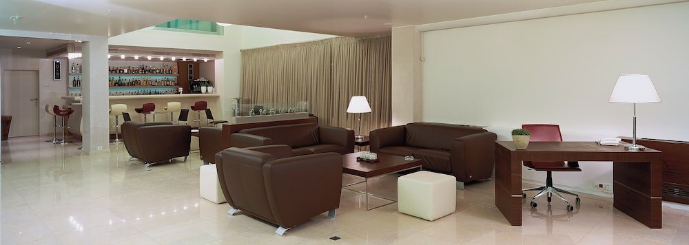 Фото Atrion Hotel