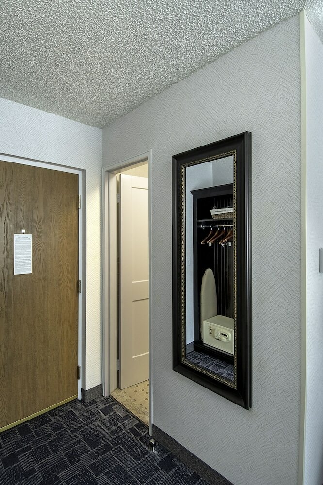 Фото The Holland Hotel