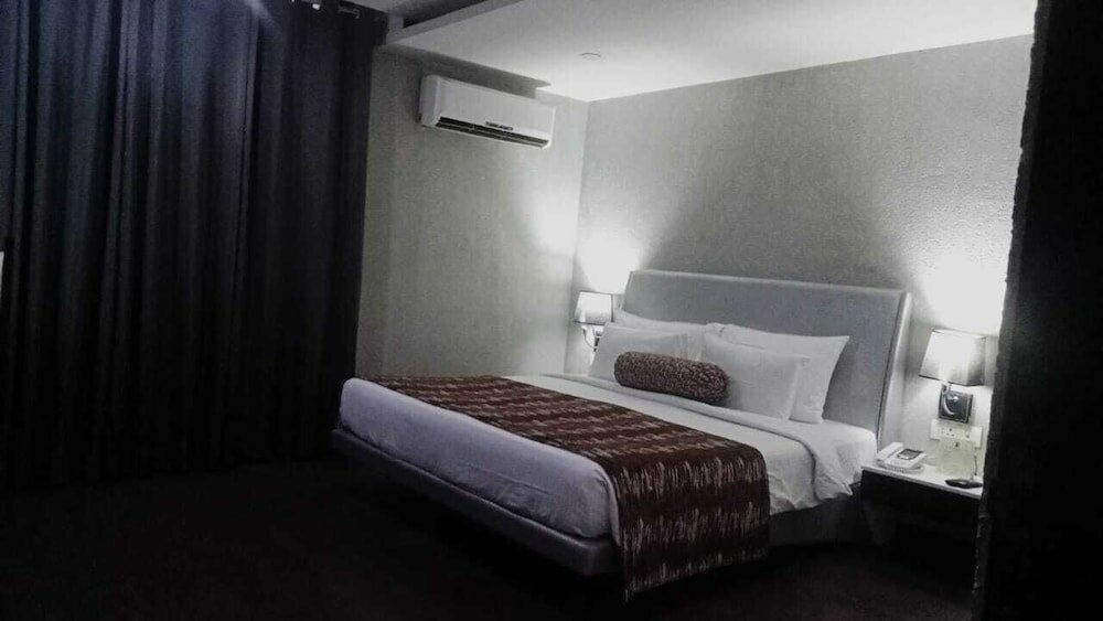 Фото Hotel Jsr Continental