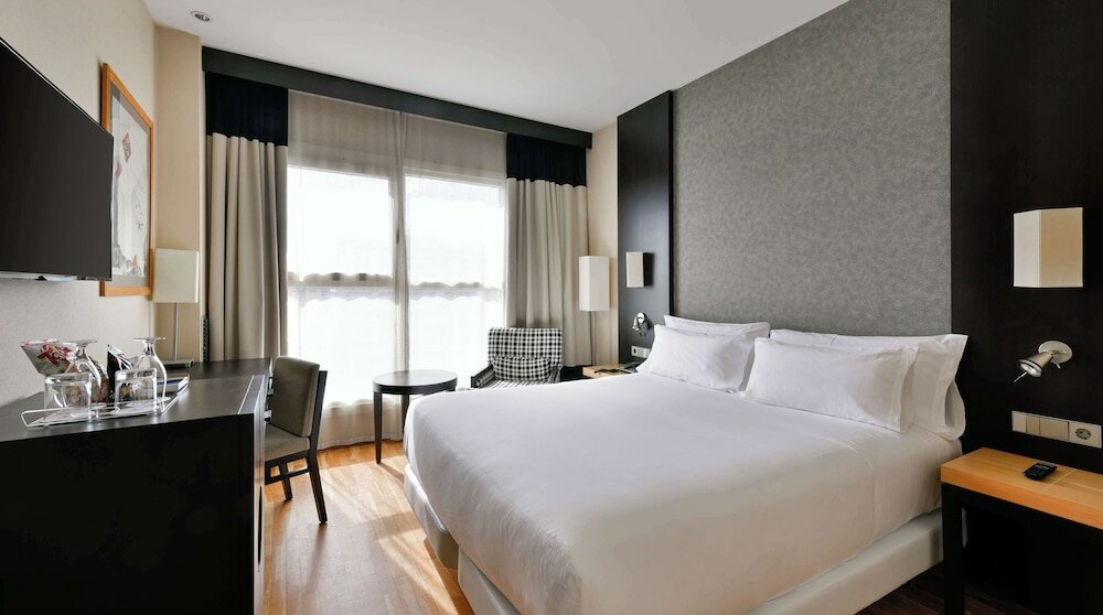 Фото Nh Valencia Center