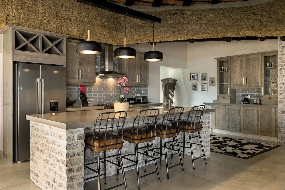 Фото Cayley Mountain Resort