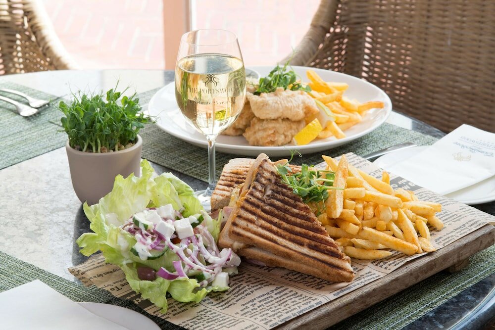 Фото The Portswood Hotel