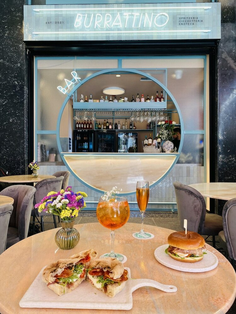 Фото Athens Ivy Suites