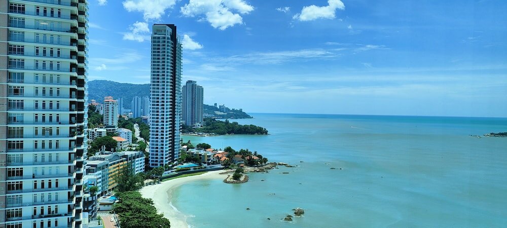 Фото Hompton by the Beach Penang