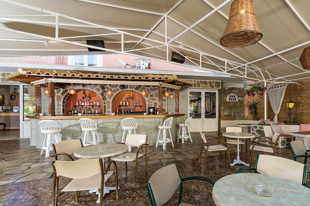 Фото Hotel Sirena Beach