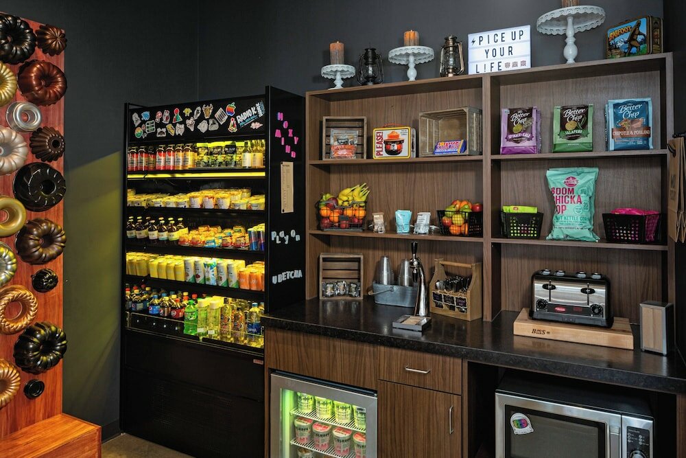 Фото Moxy Minneapolis Downtown