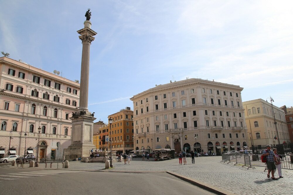 Фото Biancoreroma B&b