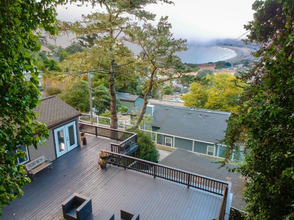 Фото Marbella Lane Pedro Point Beach House with Hot Tub