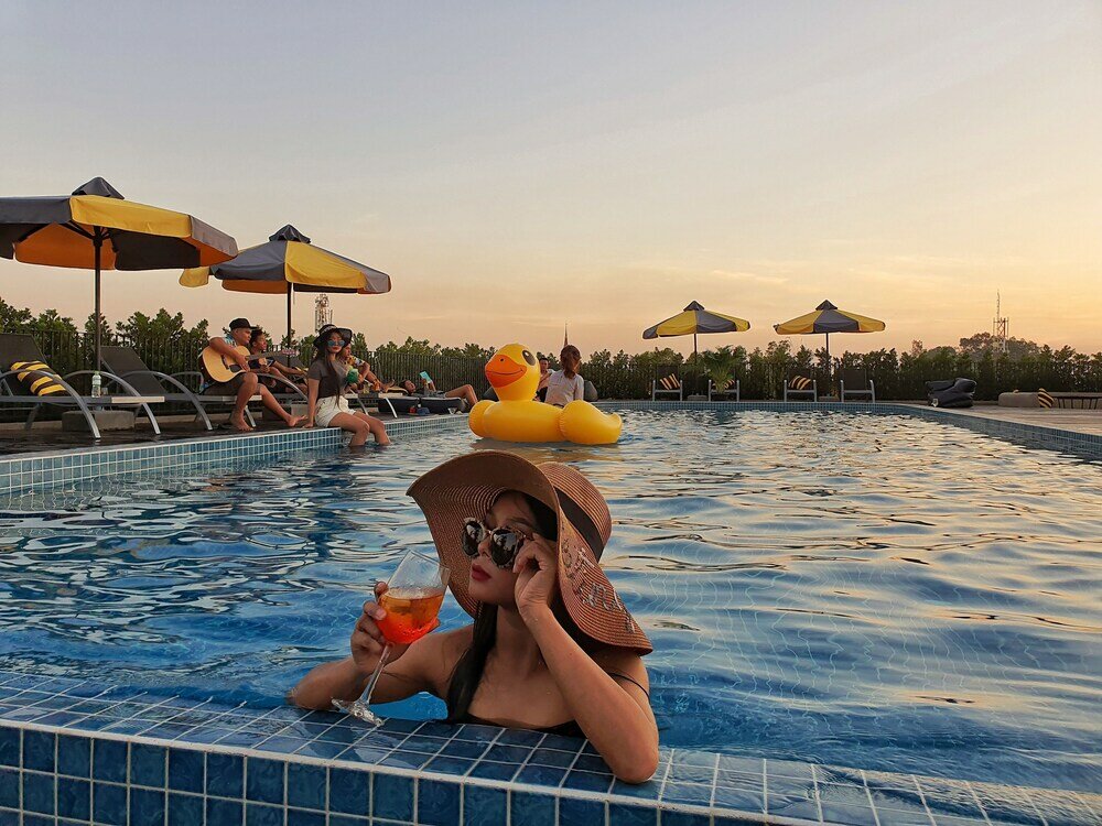 Фото The Twizt Lifestyle Hostel