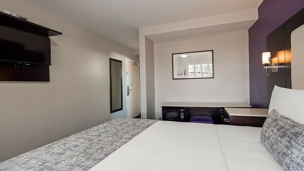 Фото SureStay Hotel by Best Western Beverly Hills West La