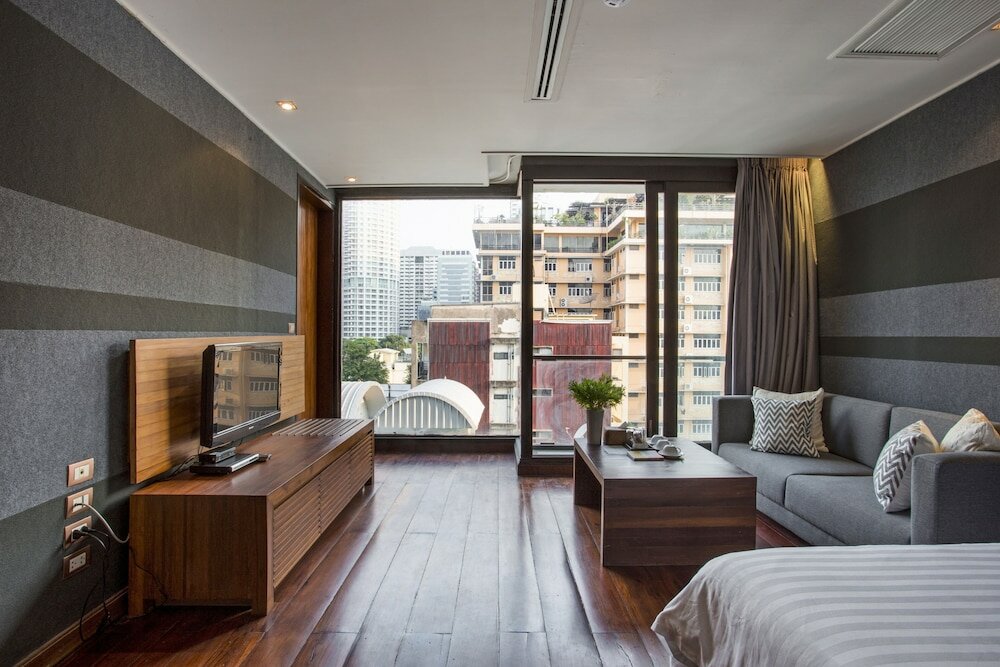 Фото LUXX Langsuan Hotel