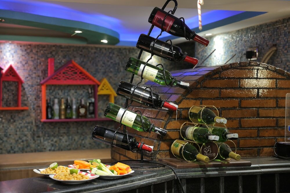 Фото Happy City Hotel