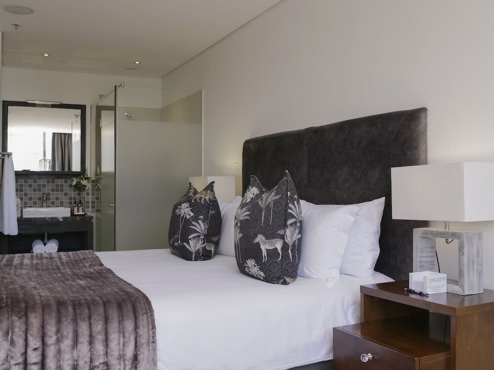 Фото Newkings Boutique Hotel