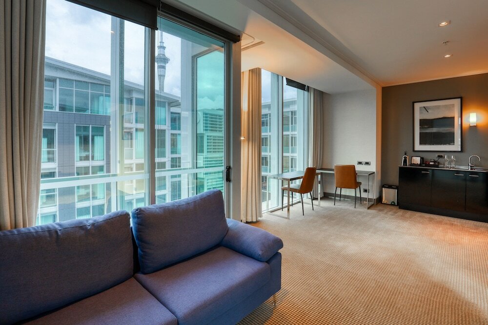 Фото Marsden Viaduct Hotel